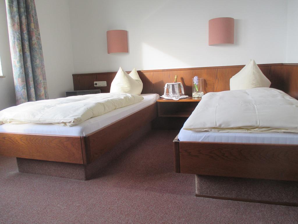 Adler Golf-& Tagungshotel Harth-Poellnitz Luaran gambar