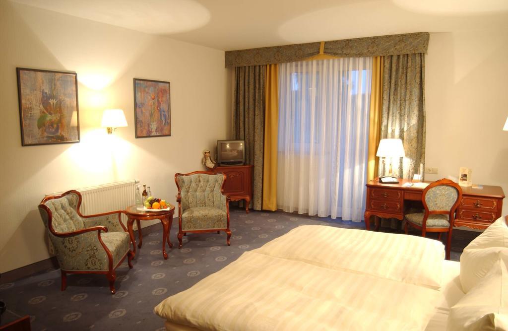 Adler Golf-& Tagungshotel Harth-Poellnitz Luaran gambar