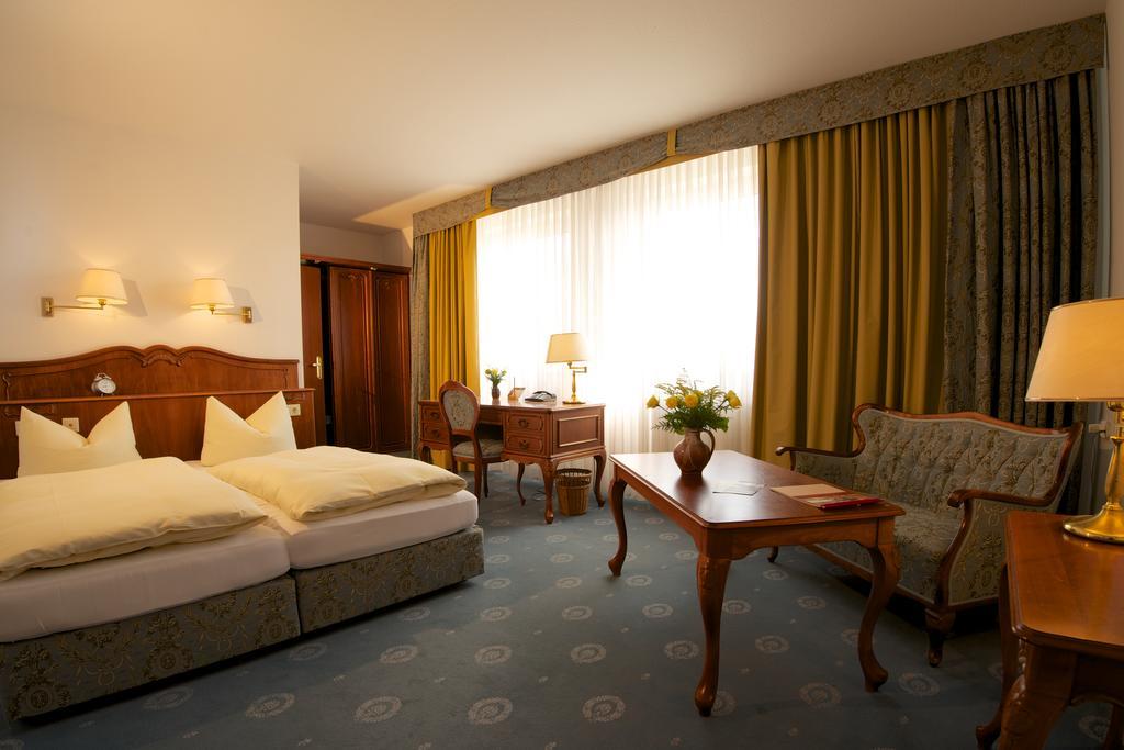 Adler Golf-& Tagungshotel Harth-Poellnitz Luaran gambar